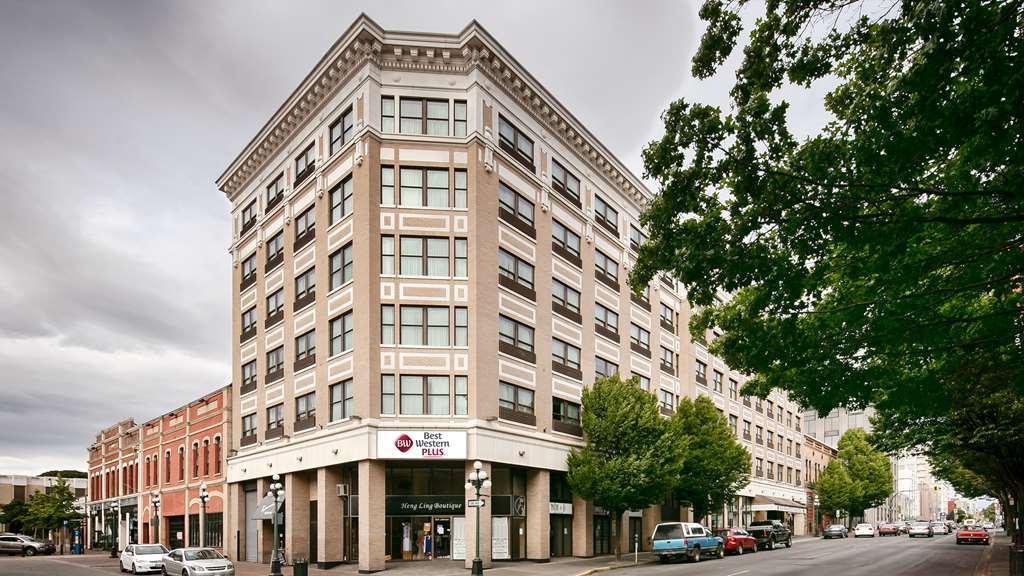 Best Western Plus Carlton Plaza Hotel Victoria Exterior photo